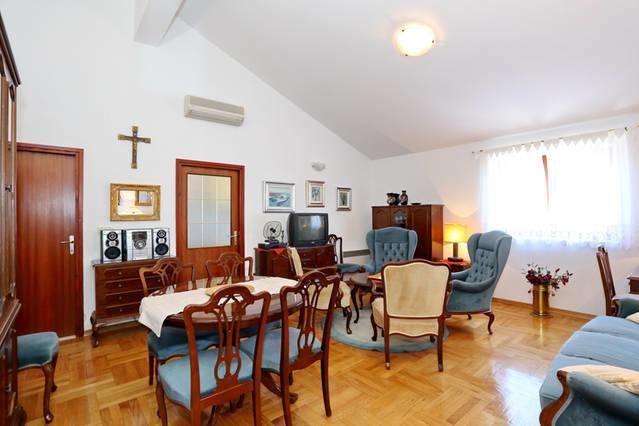 Apartment Sara Пироваць Екстер'єр фото